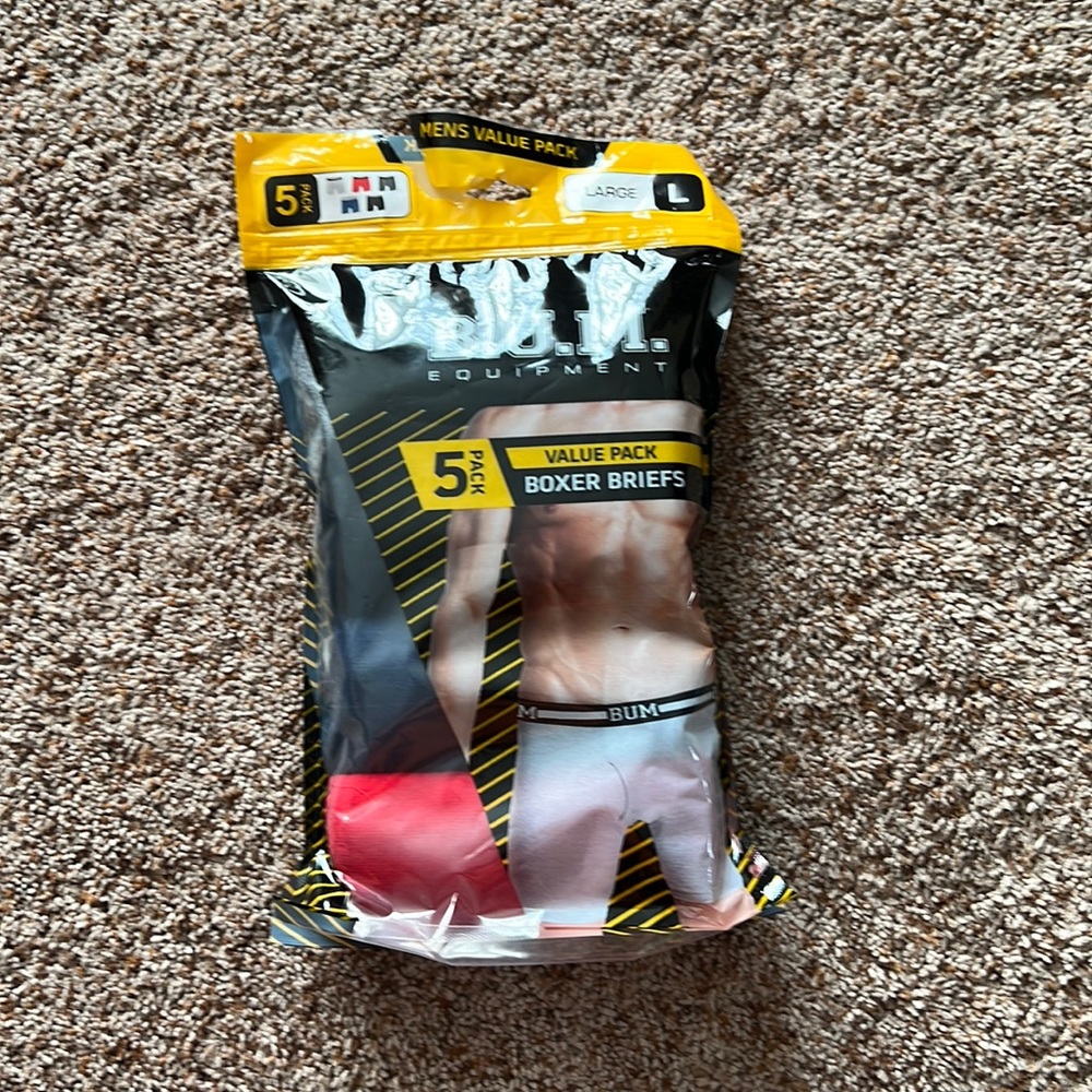 Mens boxer briefs, size L, brand new, only 4 pairs in package